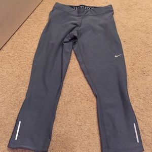 Nike workout capris